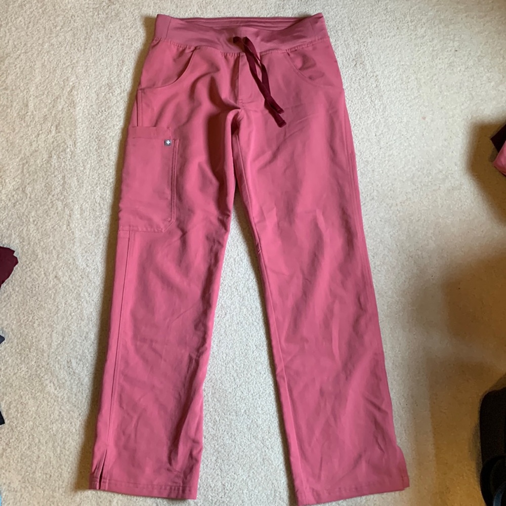 Mauve xsmall petite cargo fog scrub pants